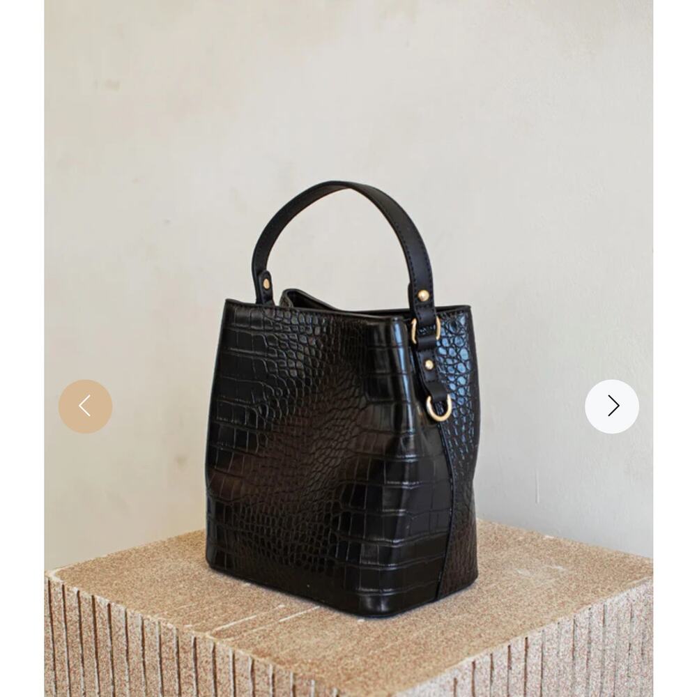 NWT AOTA $188 ELENA Croc Top Handle Bucket Crossbody Bag, Women's Black Purse - Picture 8 of 8